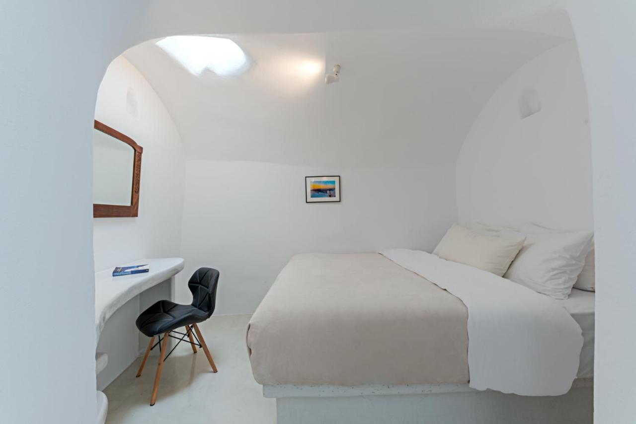 Crown Of Fira Villa Firostefani Exterior foto